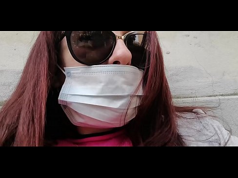 ❤️ Faigheann Nicoletta díoltas ar a comharsa agus pees ina gharáiste (Coraintín Iodálach Speisialta Covid19) Porn álainn linn ❤